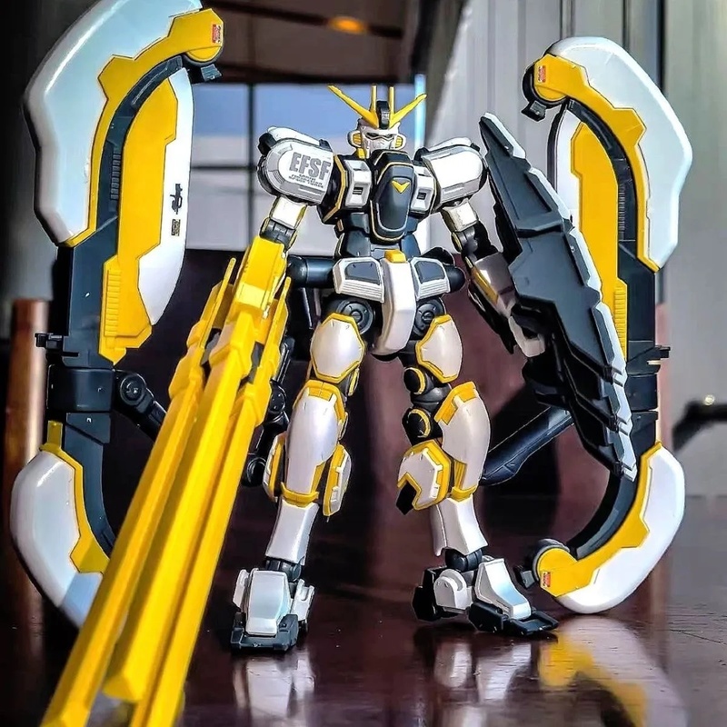 Model Kit Valkyrie - HG 1/144 Atlas Thunder Universe Battlefront
