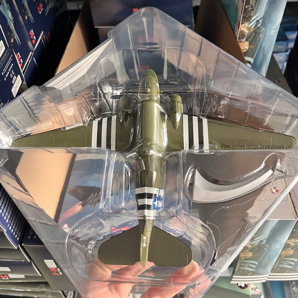1:100 Scale World War II Dougl - Model Kit Aircraft recensione e prezzo