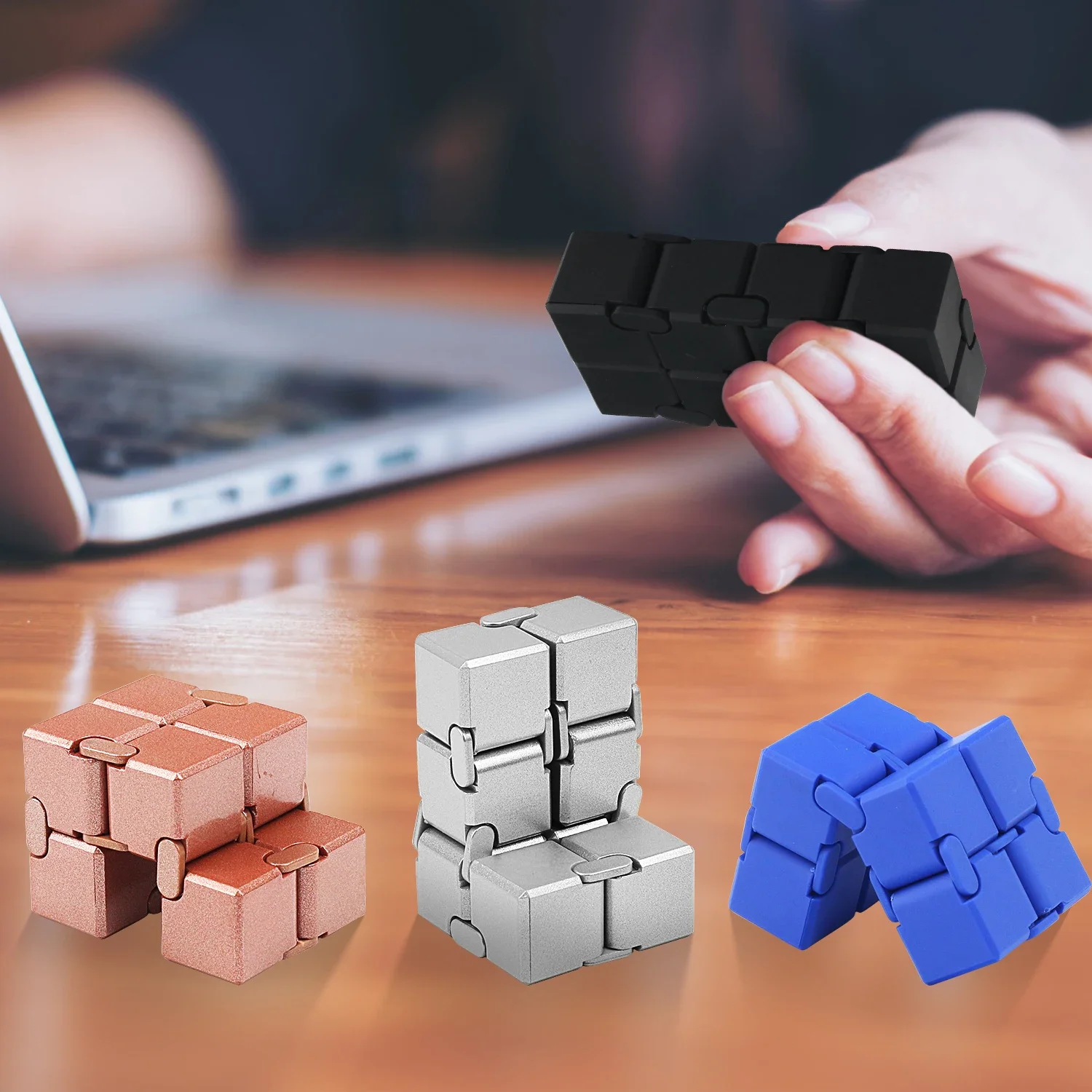 Alloy & Plastic Infinity Cube  - Model Kit Infinite Dimension recensione e prezzo