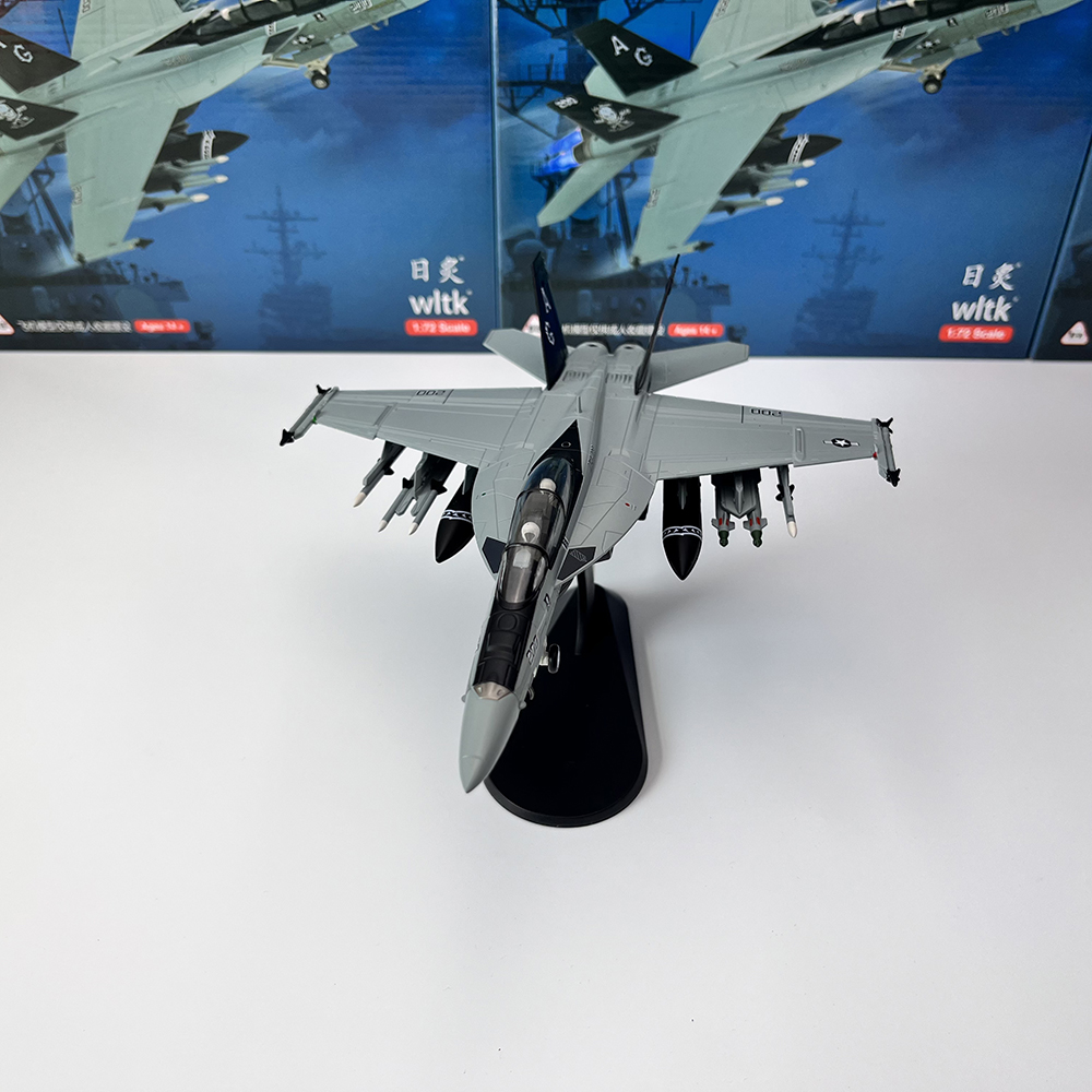 1/72 Scale U.S. F/A-18F Hornet - Model Kit Aircraft recensione e prezzo