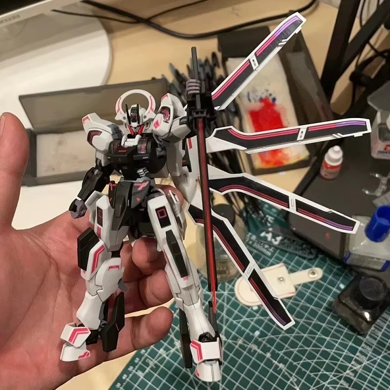 HG 1/144 Schwarzette The Witch - Model Kit Barbatos recensione e prezzo