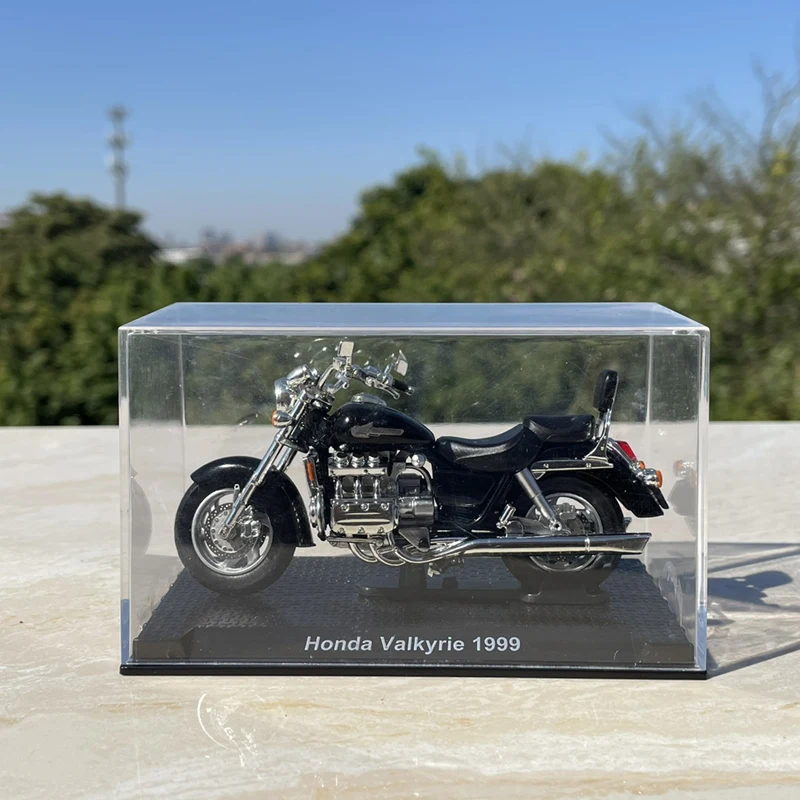 1:18 Valkyrie 1999 Alloy Touri - Model Kit Valkyrie recensione e prezzo