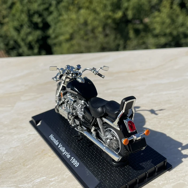 1:18 Valkyrie 1999 Alloy Touri - Model Kit Valkyrie recensione e prezzo