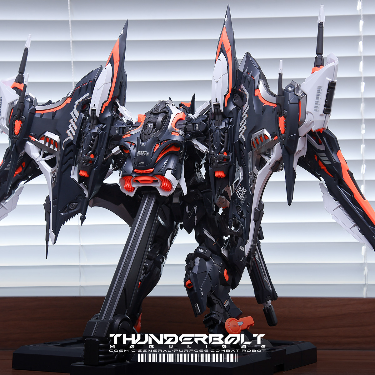 THUNDERBOLT MOBULIDAE 1/100 To - Model Kit Infinite Dimension recensione e prezzo